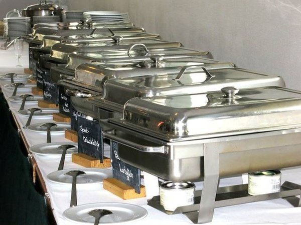 La mise en place d'un buffet pour votre événement - Conseils pour créer une présentation attrayante et offrir une variété d'options alimentaires